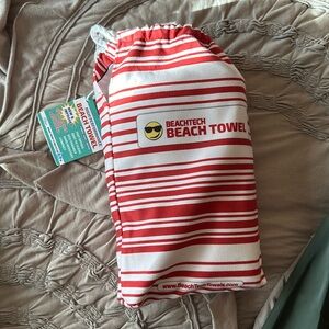 High performance beach towel NWT